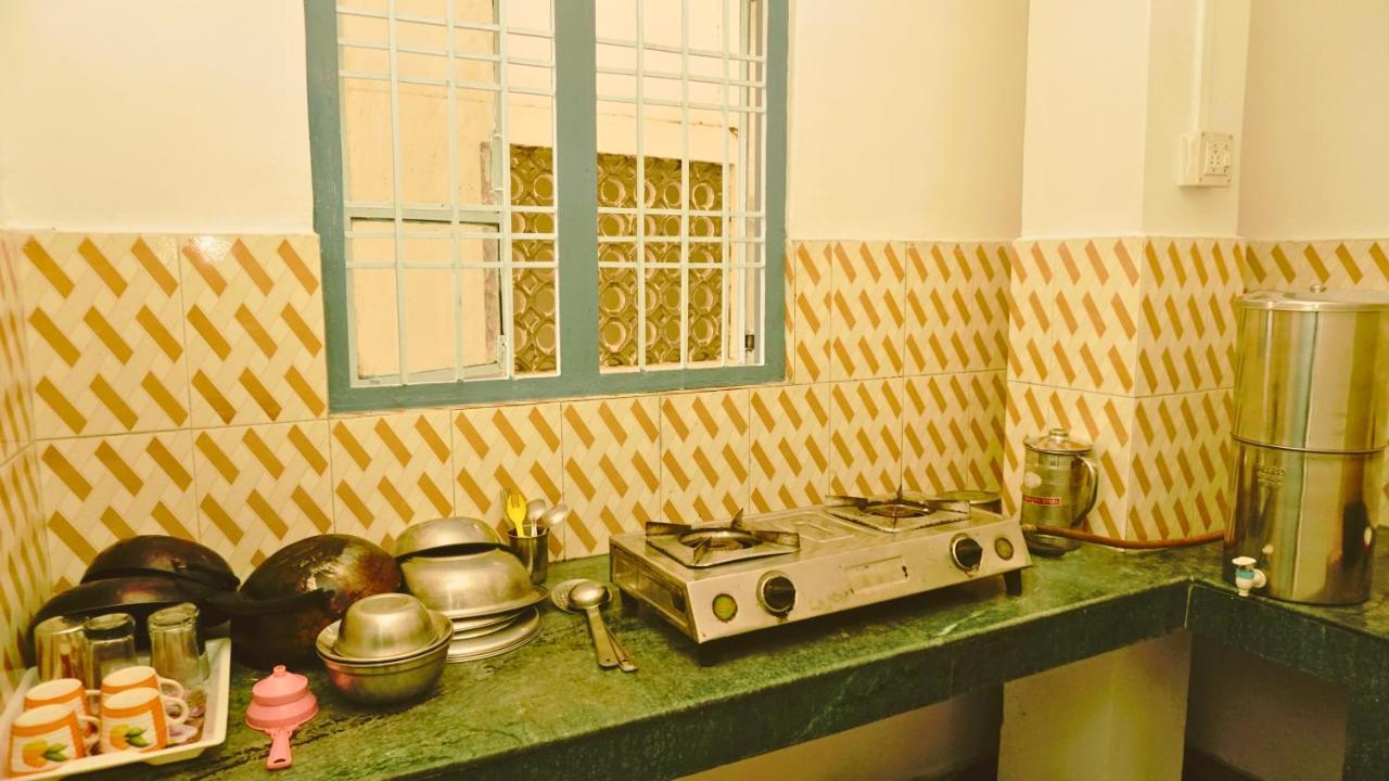 Taj Residency Holiday Homestay -Entire 1Bhk & 2Bhk Private Apartments -Call 767Ooo54Oo Jorhāt المظهر الخارجي الصورة