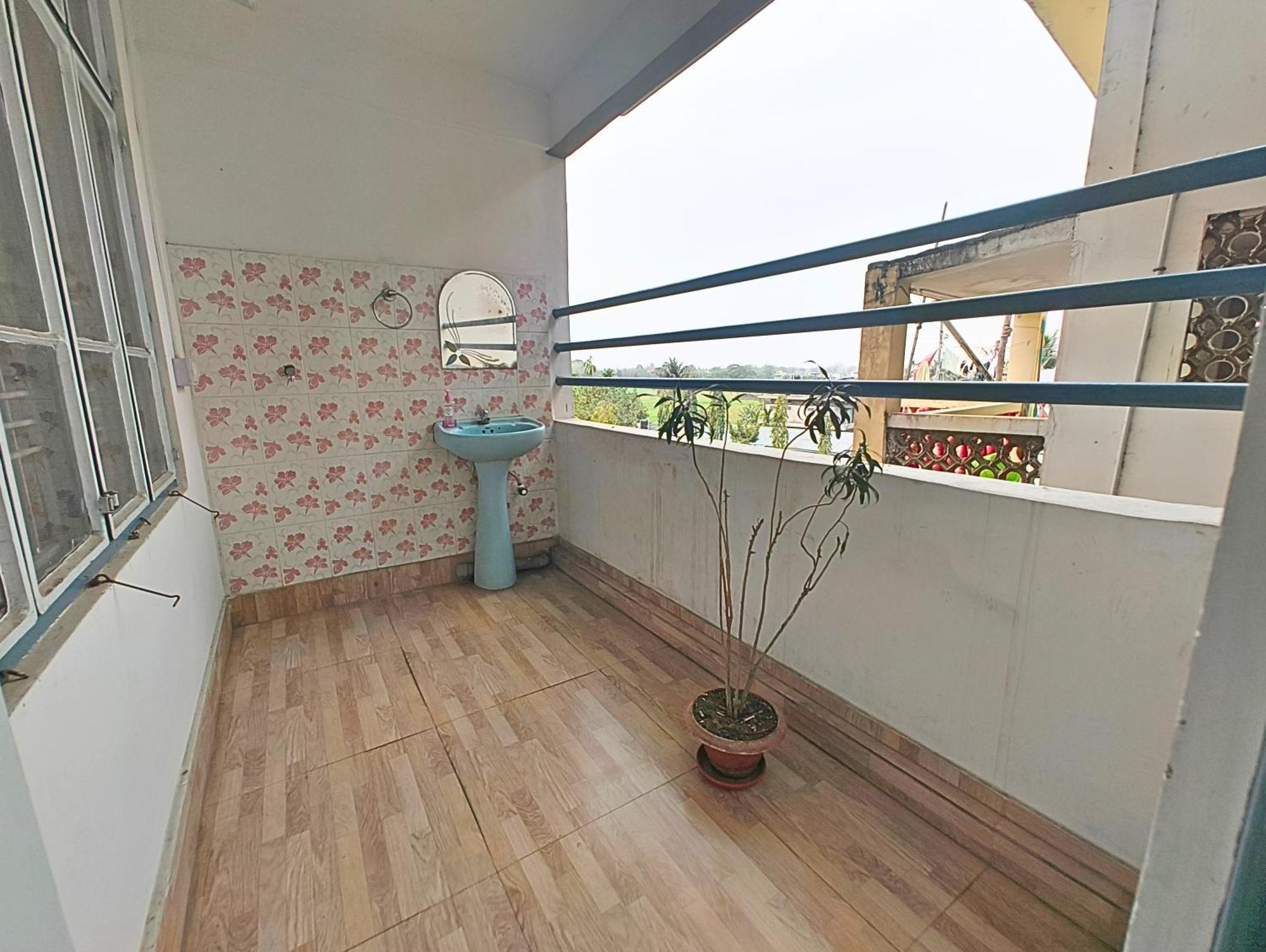 Taj Residency Holiday Homestay -Entire 1Bhk & 2Bhk Private Apartments -Call 767Ooo54Oo Jorhāt المظهر الخارجي الصورة