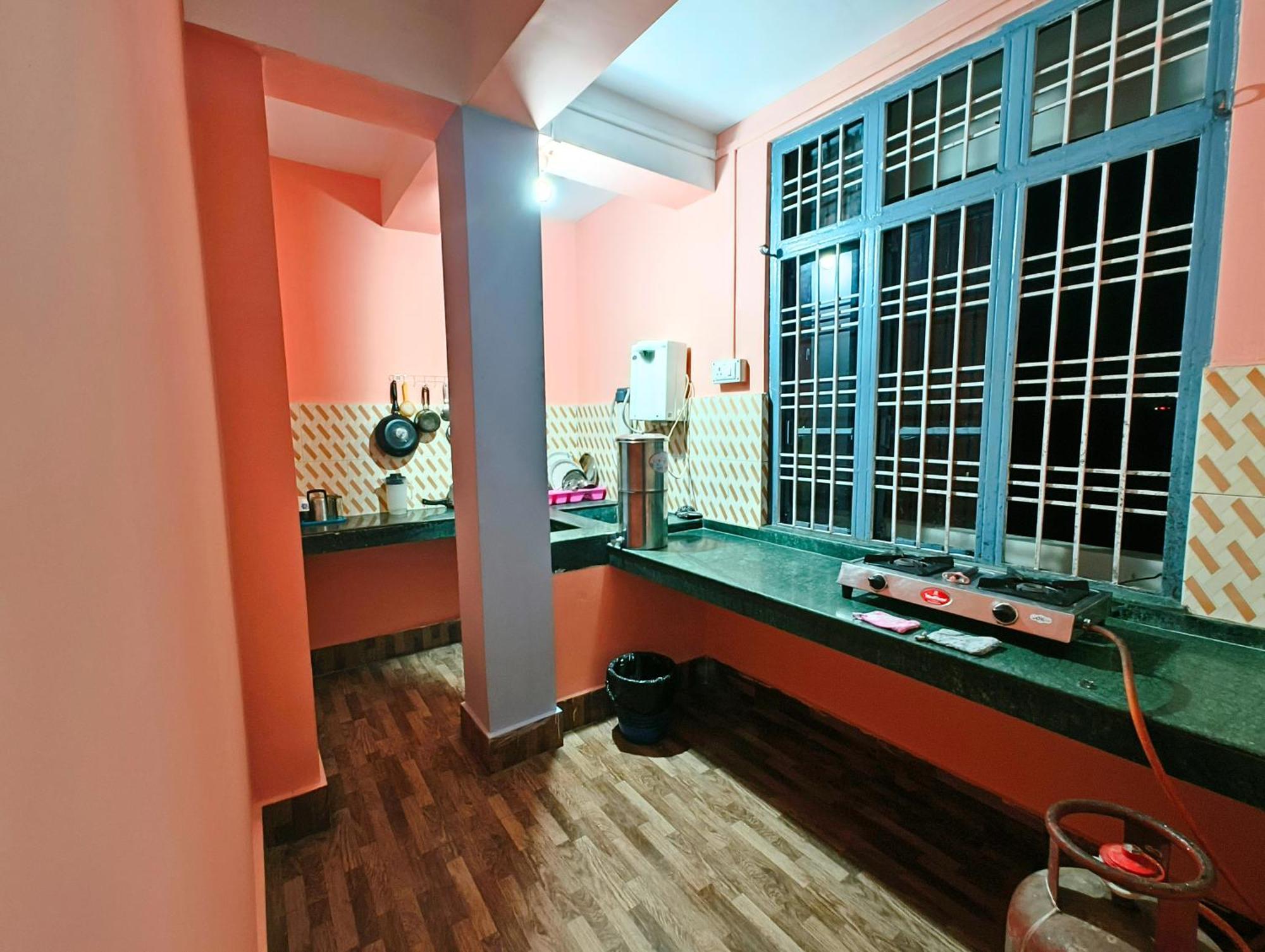 Taj Residency Holiday Homestay -Entire 1Bhk & 2Bhk Private Apartments -Call 767Ooo54Oo Jorhāt المظهر الخارجي الصورة