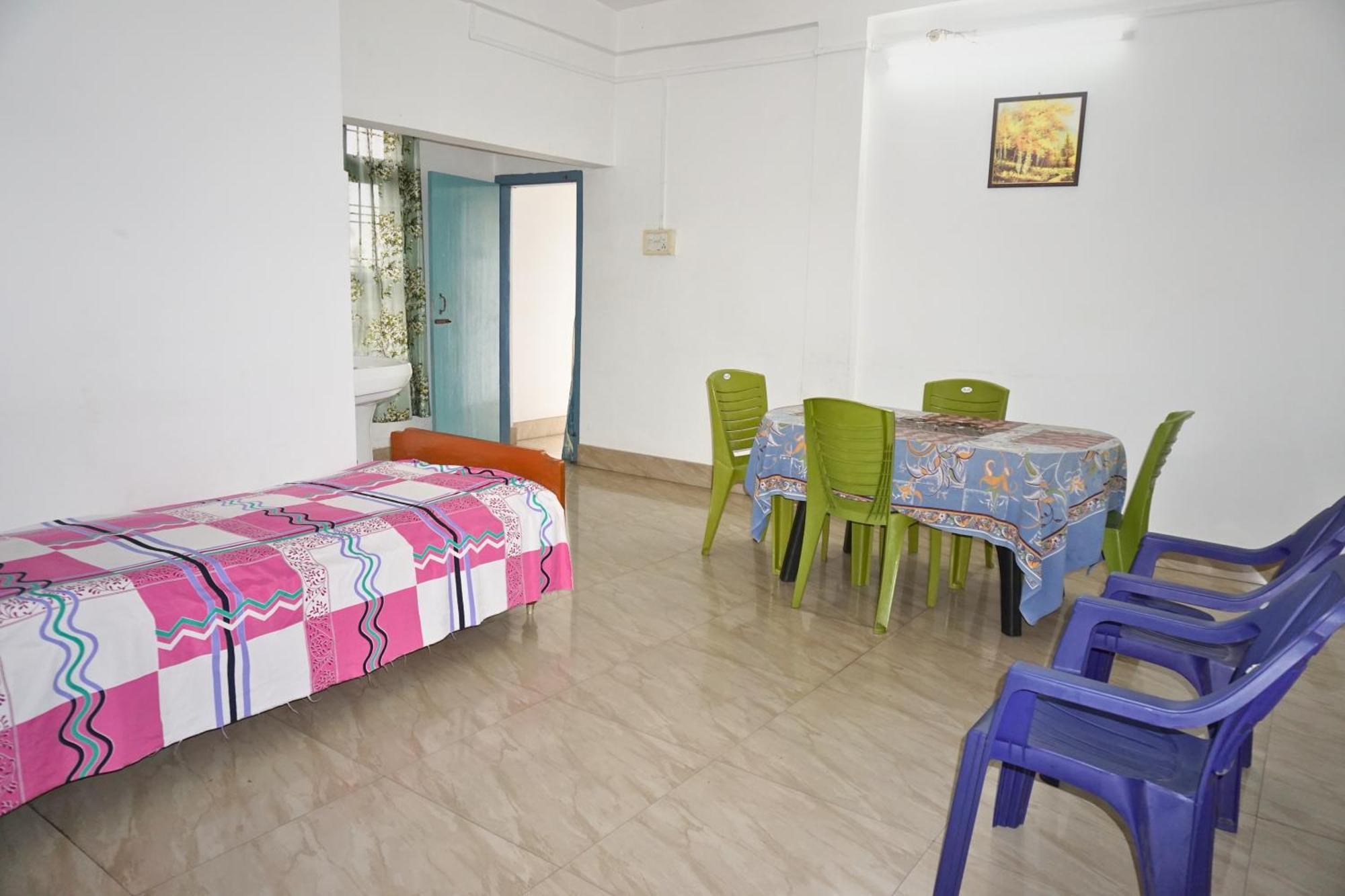 Taj Residency Holiday Homestay -Entire 1Bhk & 2Bhk Private Apartments -Call 767Ooo54Oo Jorhāt المظهر الخارجي الصورة