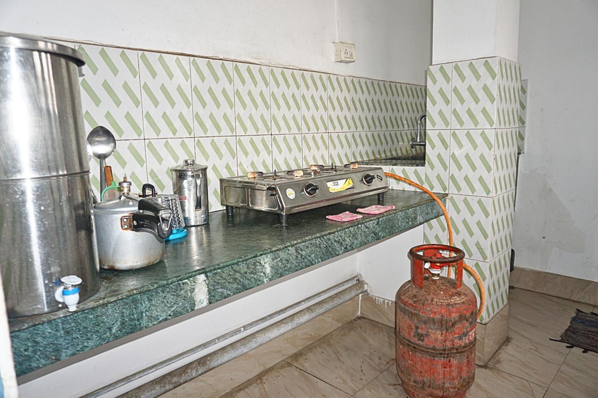 Taj Residency Holiday Homestay -Entire 1Bhk & 2Bhk Private Apartments -Call 767Ooo54Oo Jorhāt المظهر الخارجي الصورة