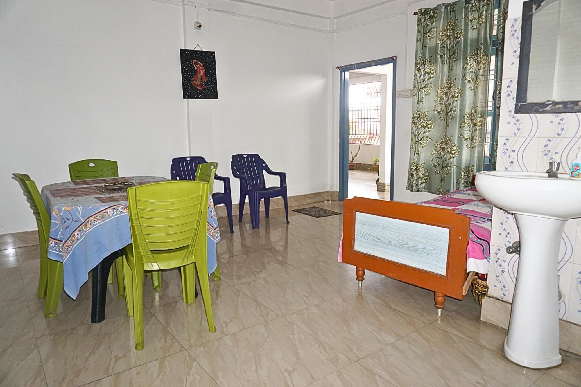 Taj Residency Holiday Homestay -Entire 1Bhk & 2Bhk Private Apartments -Call 767Ooo54Oo Jorhāt المظهر الخارجي الصورة