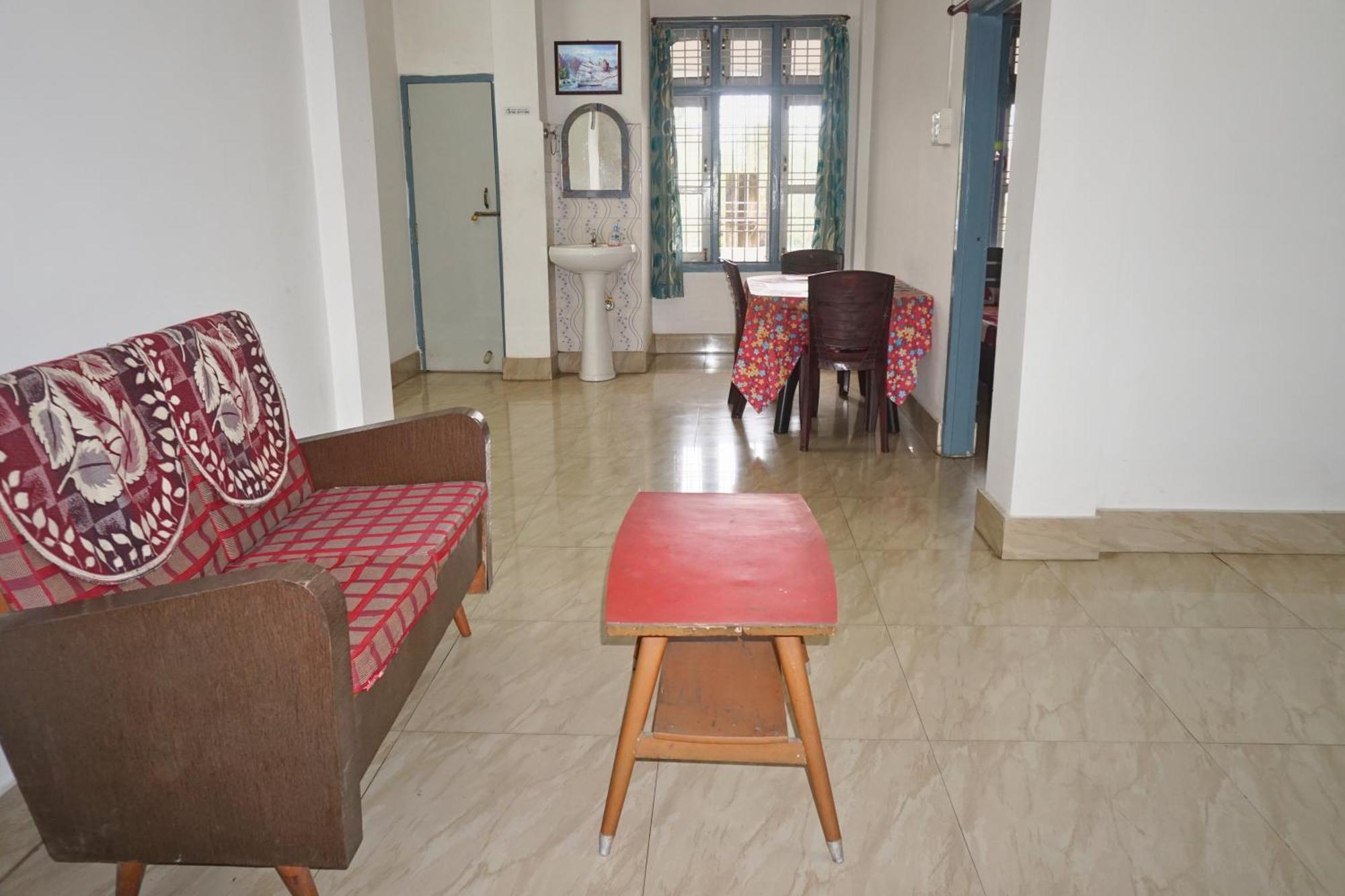Taj Residency Holiday Homestay -Entire 1Bhk & 2Bhk Private Apartments -Call 767Ooo54Oo Jorhāt المظهر الخارجي الصورة